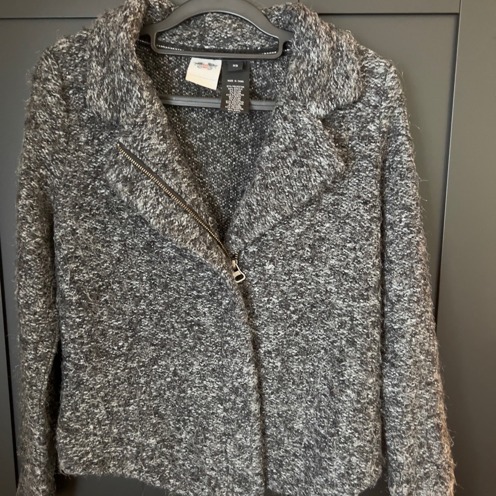 H-D Originals. Harley-Davidson knit zip-up sweater. Great condition.